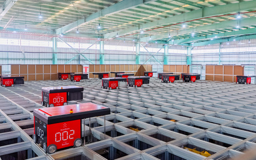 Finning Chile inaugura nuevo centro logístico robotizado para la industria minera