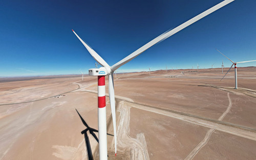 Engie energiza el primer aerogenerador del Parque Eólico Lomas de Taltal