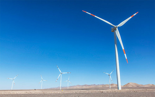 Reconocen a más de 200 empresas por uso de electricidad procedente de fuentes renovables