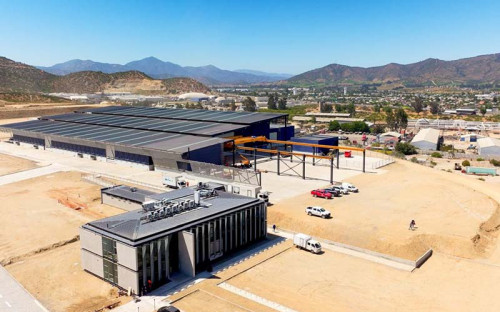 FLS inaugura en Chile moderna y sostenible planta de revestimientos para molinos con la menor huella de CO₂