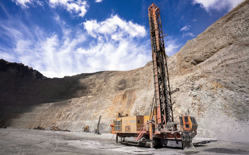 Codelco Andina automatiza proceso clave en perforadoras para reforzar la seguridad y eficiencia en Mina Rajo