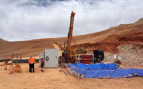 Proyecto Valeriano: Atex completa más de 16 mil metros de perforación y reporta nuevos hallazgos de cobre-oro en Atacama