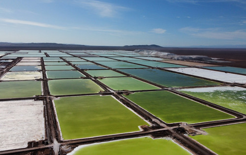 SQM reducirá al 50% el uso de agua continental en el Salar de Atacama y consolida 17% del mercado global de litio