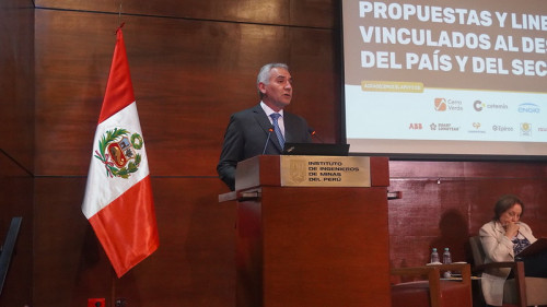 Gerente general del IIMP : “Reducir concesiones mineras a 15 años favorecería a la minería ilegal”