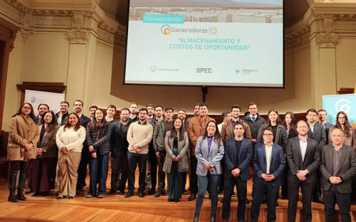 Generadoras de Chile aborda los desafíos de la integración del almacenamiento en conversatorio de su ciclo por los 15 años