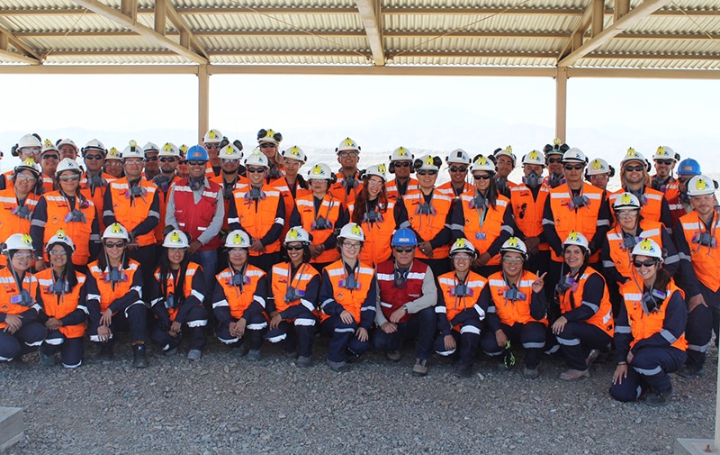 Estudiantes del Departamento de Minería USACH recorren instalaciones mineras del norte de Chile