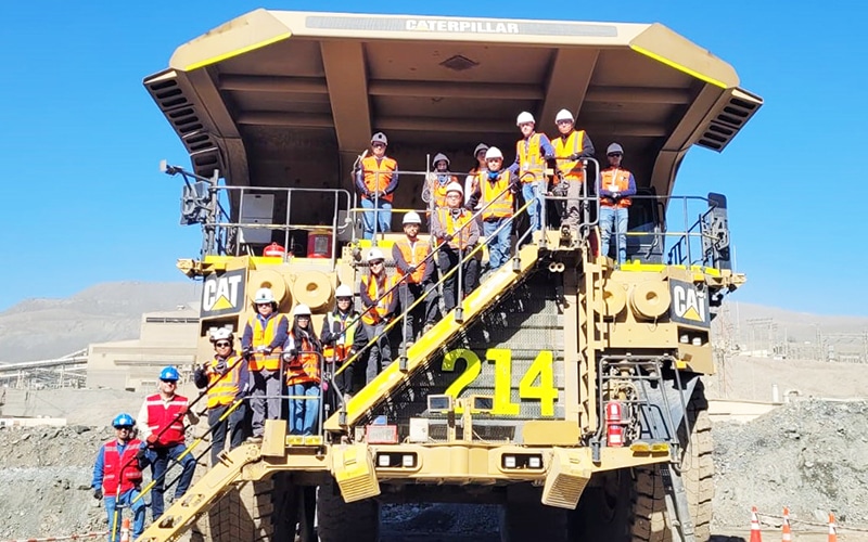 Estudiantes de ingeniería en minas de la Universidad Central visitaron Minera Candelaria