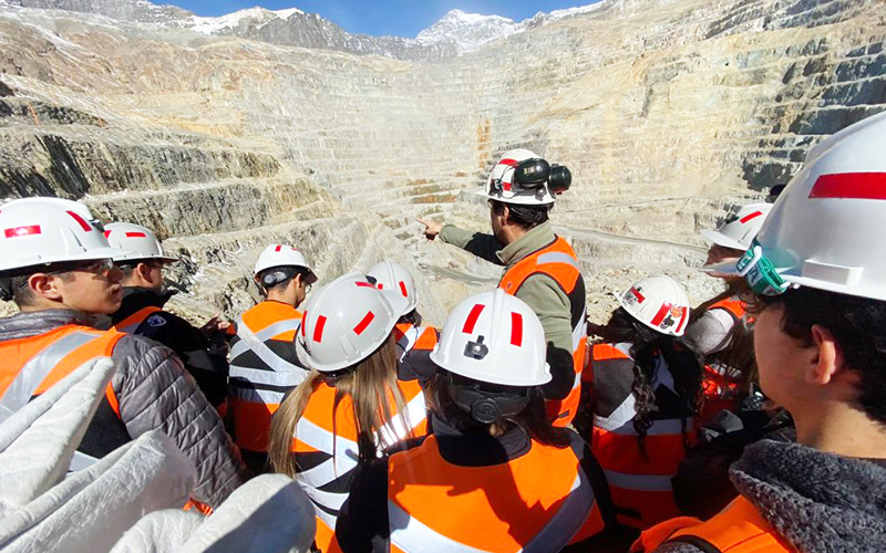 Cámara Minera de Chile saluda a los mineros y mineras en su Día