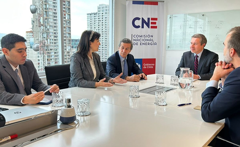 Acera presenta a la CNE una agenda regulatoria ante la transformación del sistema eléctrico