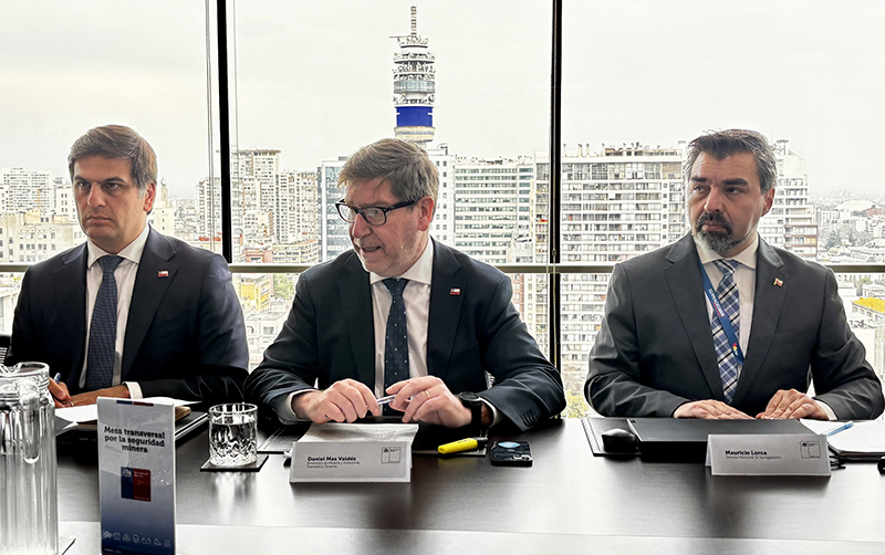 Biministro Daniel Mas anuncia aumento en el presupuesto de Sernageomin para seguridad minera