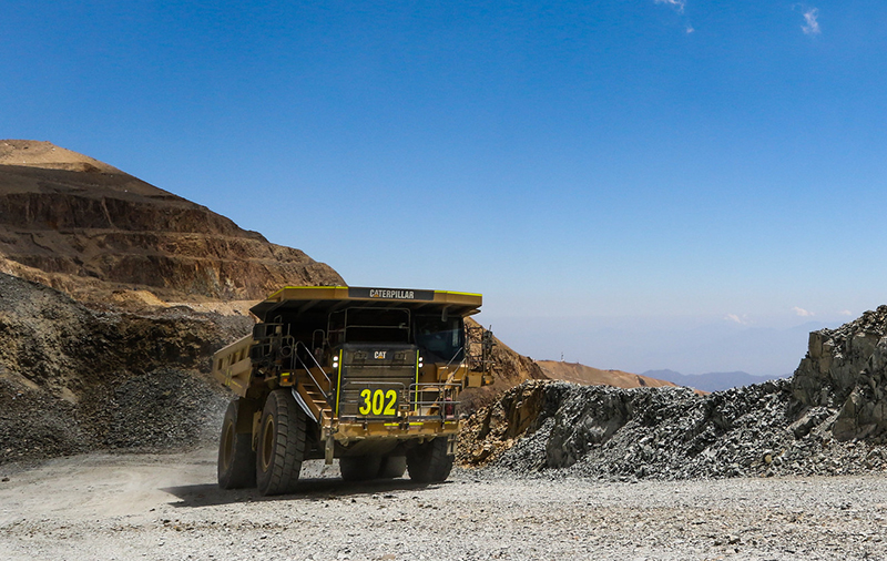 Empresa minera inicia licitación para contratar servicios de suministro de hormigón y shotcrete