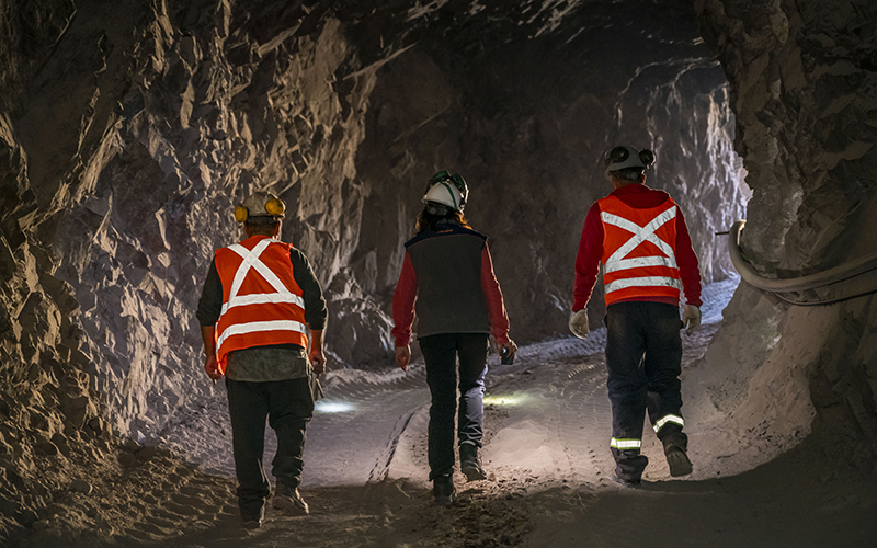 Patentes mineras: Comisión de Minería aborda efectos del proyecto en la pequeña minería