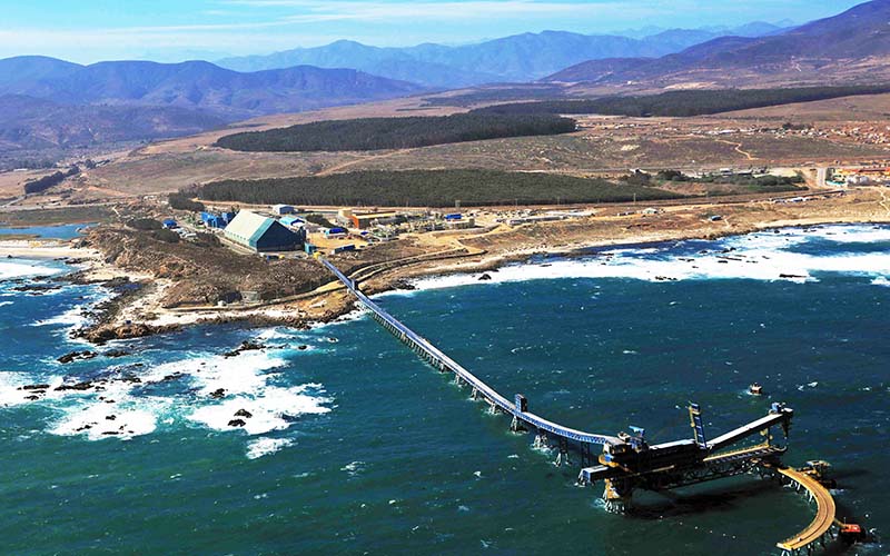 Minería del cobre aumenta uso de agua de mar en 2025 y reduce en 7% la extracción de agua continental