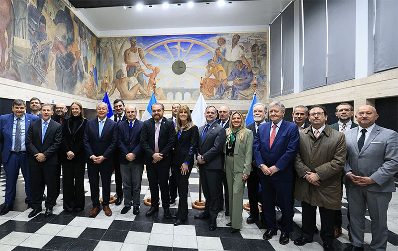 Autoridades de Chile y Argentina acuerdan mesa para impulsar integración energética
