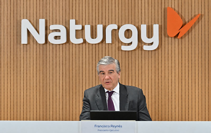 Naturgy mejora sus resultados a junio y eleva sus previsiones para 2026