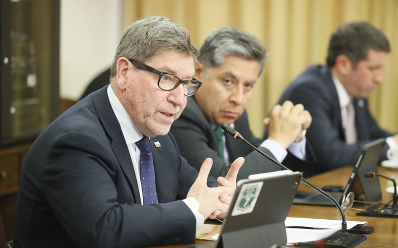 Biministro Mas detalla capitalización del 100% de las utilidades de Codelco