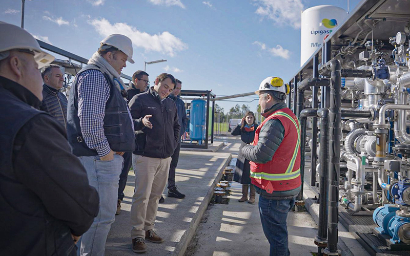 Seremi de Energía de Ñuble visita planta de BioGNL de Lipigas y destaca aporte a la transición energética