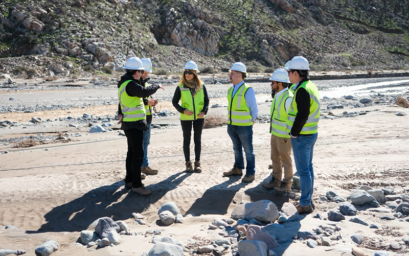 Ministra de Energía inspecciona avances en la reconstrucción de la línea de transmisión de Transelec afectada por el sistema frontal en Coquimbo