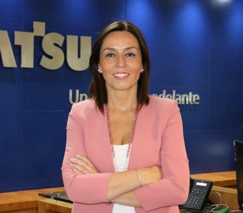 Carola Espinoza, directora del Centro de Formación Komatsu (CFK)