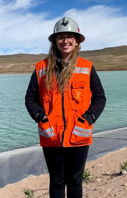 La ingeniería es por tanto un área en la que la mujer aún tiene mucho por contribuir para revertir tan lamentables indicadores y evitar la pérdida de talento femenino.