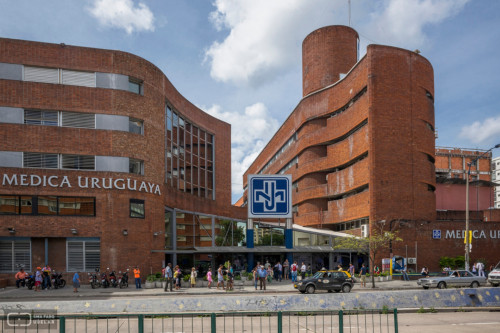 Equipo de servicios de ABB repara variador de frecuencia crítico en Sanatorio Médica Uruguaya