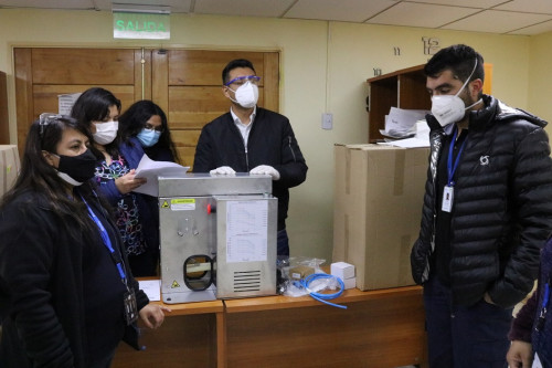 Alcalde de Calama recibe donación de 13 respiradores mecánicos para la salud municipal