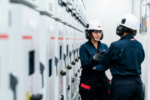 Claudia Alarcón, de ABB en Chile: «Nuestro compromiso con la equidad de género es a largo plazo y sin retorno»