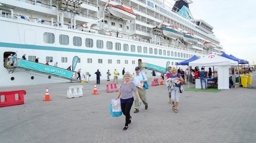 Más de 1.700 personas arribaron al Puerto de Iquique en crucero Artania