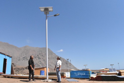 Autoconstrucción de viviendas e instalación de kits solares beneficia a 90 familias del borde costero en Tocopilla