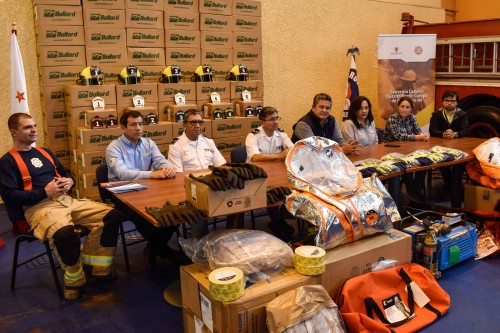 Cuerpo de Bomberos de Calama recibió 500 nuevos equipos e implementos