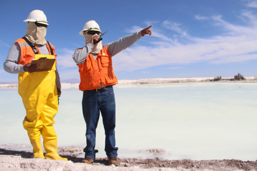 Expectativas de la industria minera en Chile caen a nivel pesimista según encuesta