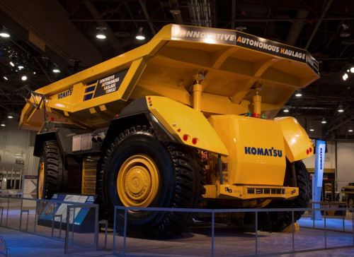 Komatsu aumentará su flota de camiones autónomos en 2020