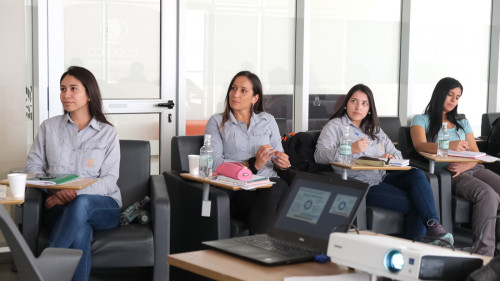 Jóvenes graduados del Distrito Norte de Codelco se reunieron en Ministro Hales