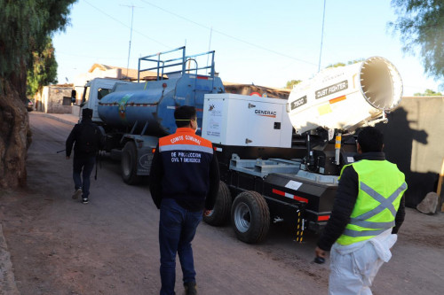 Municipio llegó a Chiu Chiu con cañón nebulizador