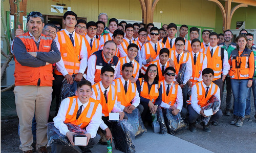 AIA expone experiencia de Colegios Don Bosco en mesa técnico profesional coordinada por el Mineduc