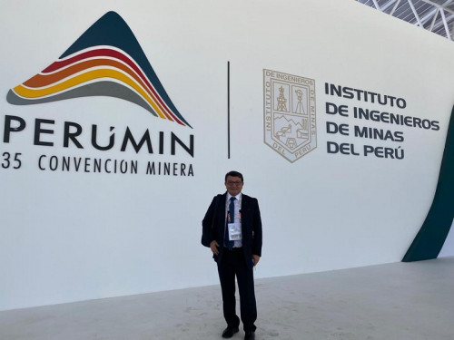 Metaproject presentó exposición sobre gobernanza del litio en Perumin 35