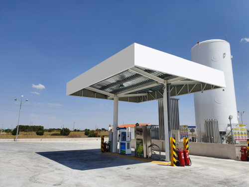 Lipigas desarrolla la primera estación de  servicios de GNL para camiones de ruta del país
