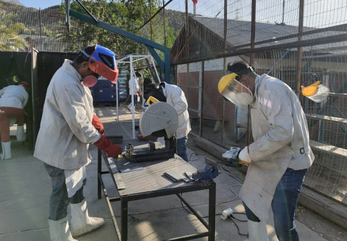 Vecinos del Camino Internacional participan en curso de soldadura organizado por Andina