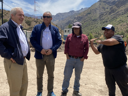 Presidente ejecutivo de Codelco visitó APR afectado por sistema frontal en Río Blanco