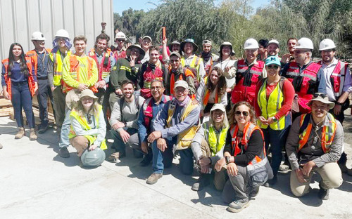 Estudiantes de geología de Estados Unidos visitaron y conocieron Minera Carola