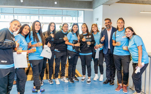 Collahuasi y Deportes Iquique firman convenio para la profesionalización del fútbol femenino