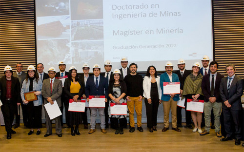 Universidad de Chile entrega diplomas a nuevos Doctores en Ingeniería en Minas y Magíster en Minería