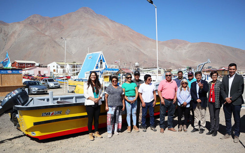 Codelco entregó galpón y embarcación para cultivo a vecinas y vecinos de Caleta Cobija y Caleta Buena