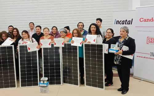 Vecinos y vecinas de Copiapó certifican capacitación en instalación y mantención de paneles solares