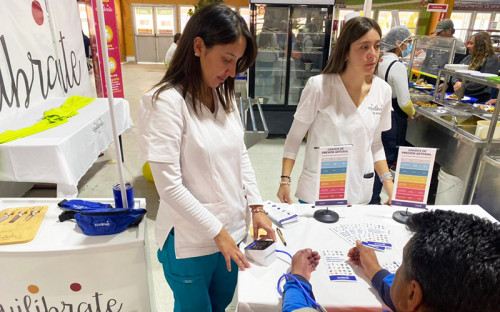 Sodexo y Lumina Copper lanzaron programa “Equilíbrate” y módulo veggie en faena Caserones