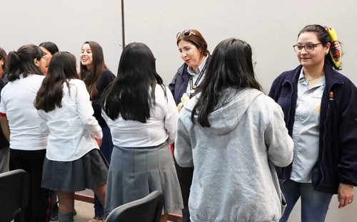 Codelco Distrito Norte impulsa escuela de mujeres líderes interesadas en minería