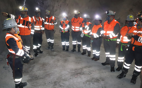 Trabajadores de la Mina Subterránea de Chuquicamata reciben a familiares en emotiva visita a faena