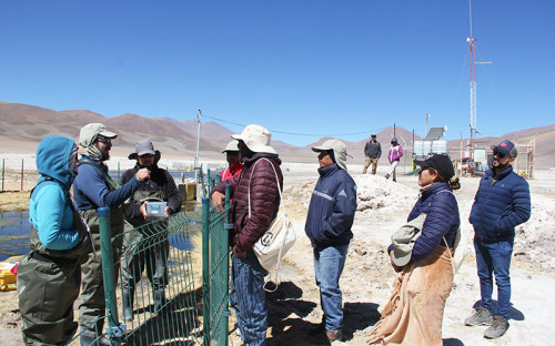Comunidad de Cebollar Ascotán conoció avances del Plan de Manejo de la Vertiente 11 en el Salar de Ascotán