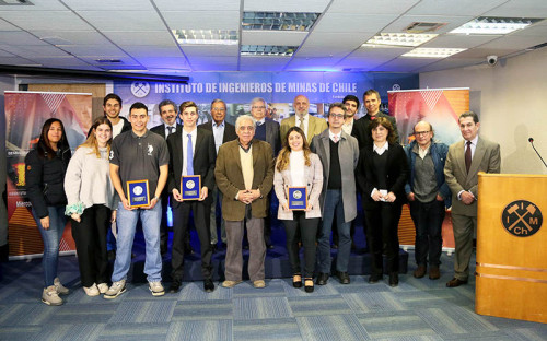 Instituto de Ingenieros de Minas de Chile distingue a los mejores alumnos de carreras mineras del país