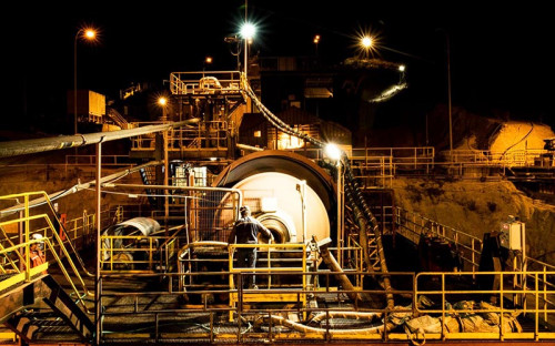 Minera Cemin-Pullalli SpA y Santander Chile firman financiamiento con objetivos ESG